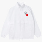 Ветровка с капюшоном