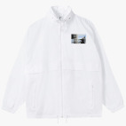 Ветровка с капюшоном