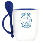 маяк и море