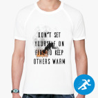 Мужская спортивная футболка