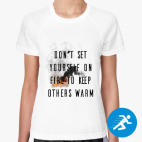 Женская спортивная футболка