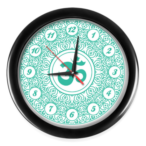 Настенные часы с принтом ОМ