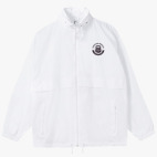 Ветровка с капюшоном