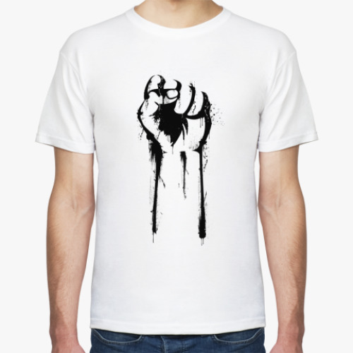 Футболка с принтом RESIST HAND