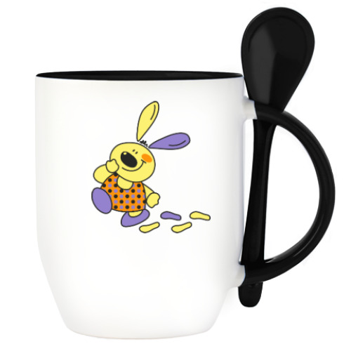 Кружка с ложкой с принтом Зайчишка-торопыжка