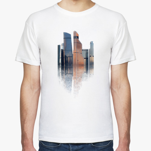 Футболка с принтом Отражение Москва-Сити