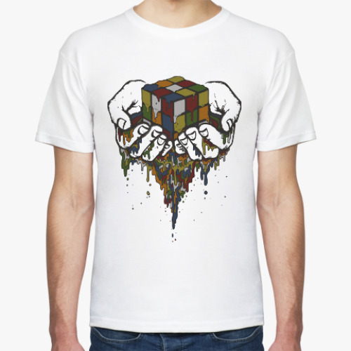 Футболка с принтом Кубик Рубика в руках