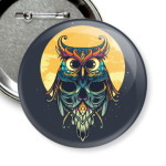 Сова на фоне Луны