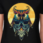 Сова на фоне Луны