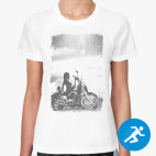 Женская спортивная футболка