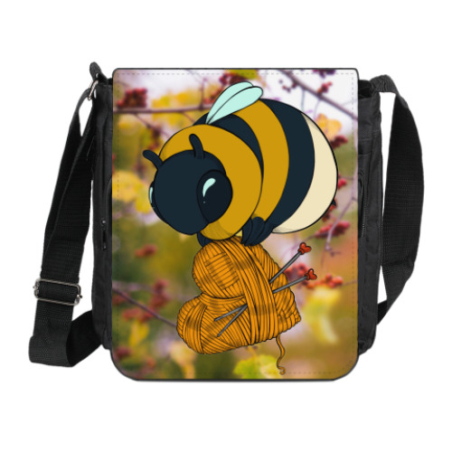 Сумка на плечо (мини-планшет) с принтом Шмель с мотком