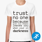 Женская спортивная футболка