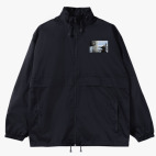 Ветровка с капюшоном