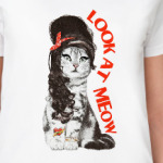 Кошка модница