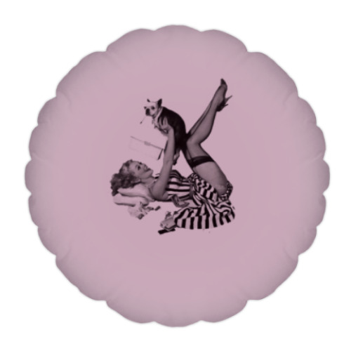 Подушка с принтом Девушка