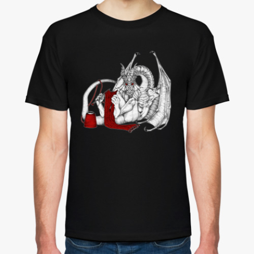 Футболка с принтом И дракону нужен шарф