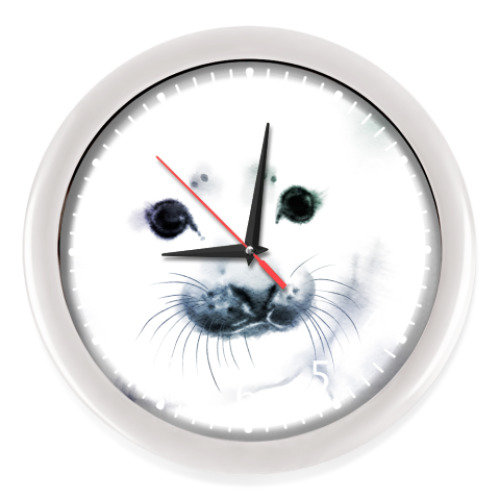 Настенные часы с принтом Малыш тюлень