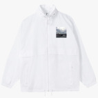 Ветровка с капюшоном