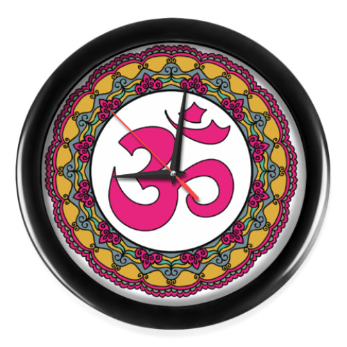 Настенные часы с принтом ОМ